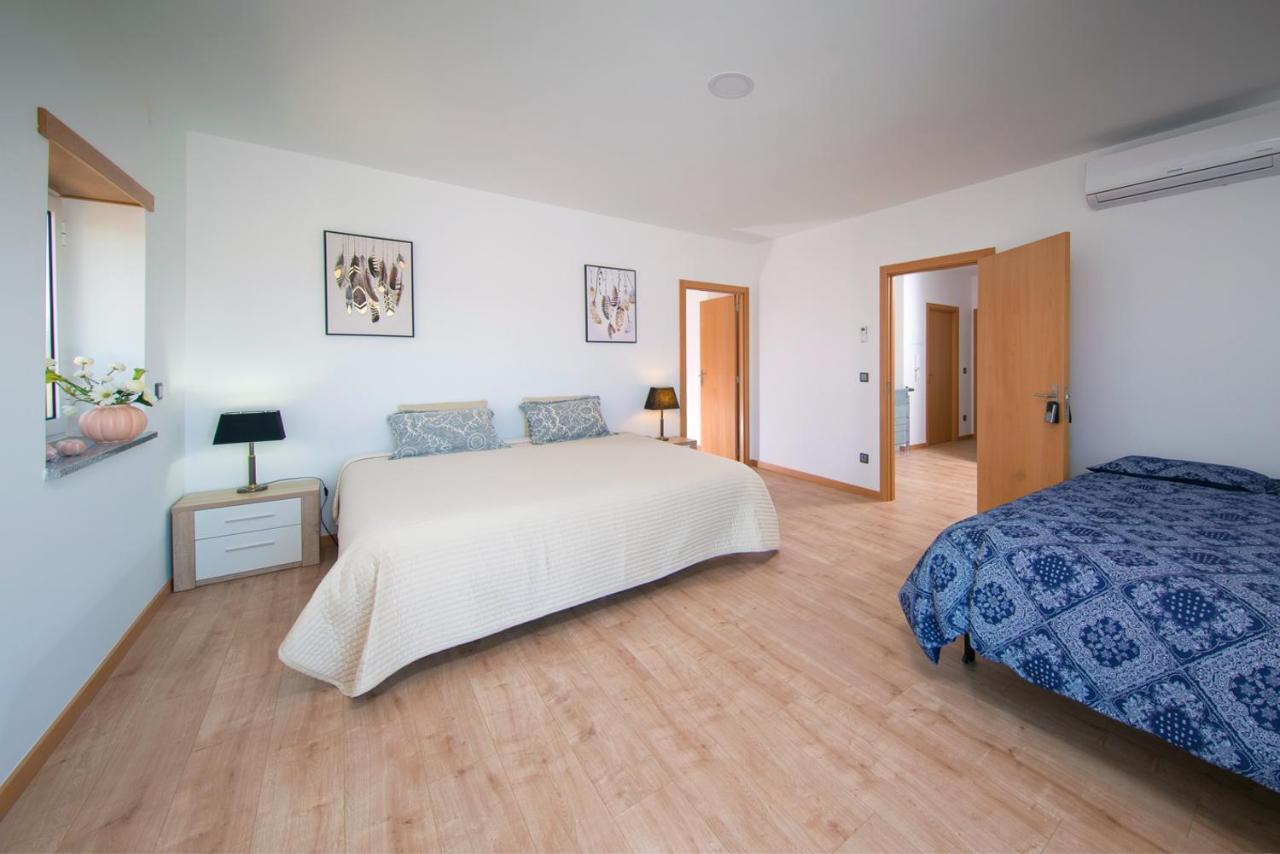 ヴィーラ・ノーヴァ・デ・ポイアレス Casa Bem Estarヴィラ エクステリア 写真