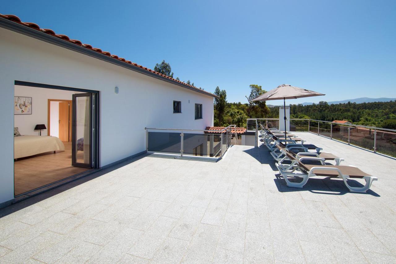 ヴィーラ・ノーヴァ・デ・ポイアレス Casa Bem Estarヴィラ エクステリア 写真