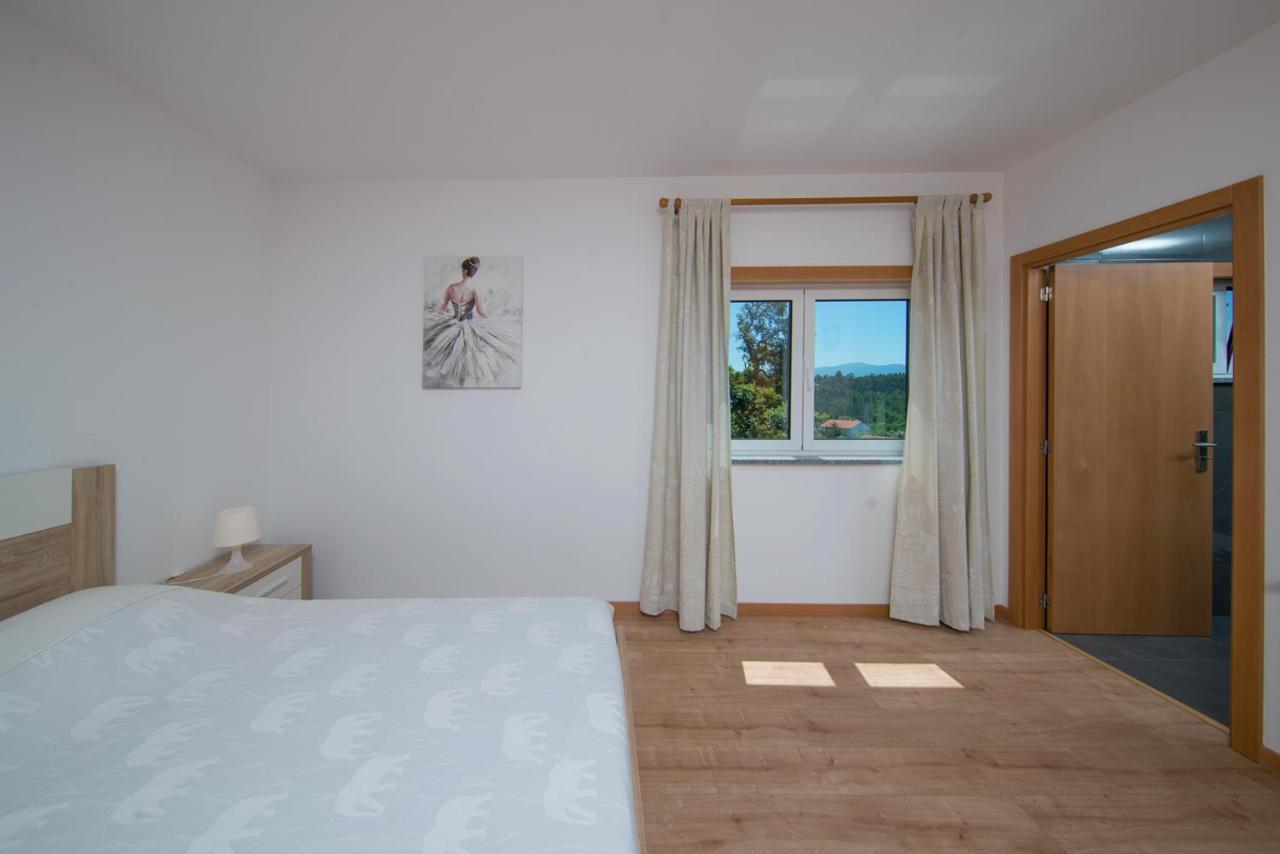 ヴィーラ・ノーヴァ・デ・ポイアレス Casa Bem Estarヴィラ エクステリア 写真